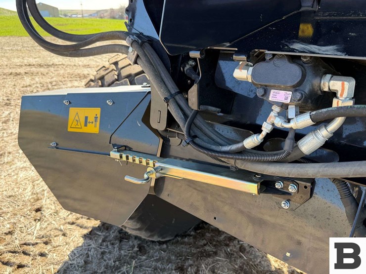 2025-case-ih-8260-image-45