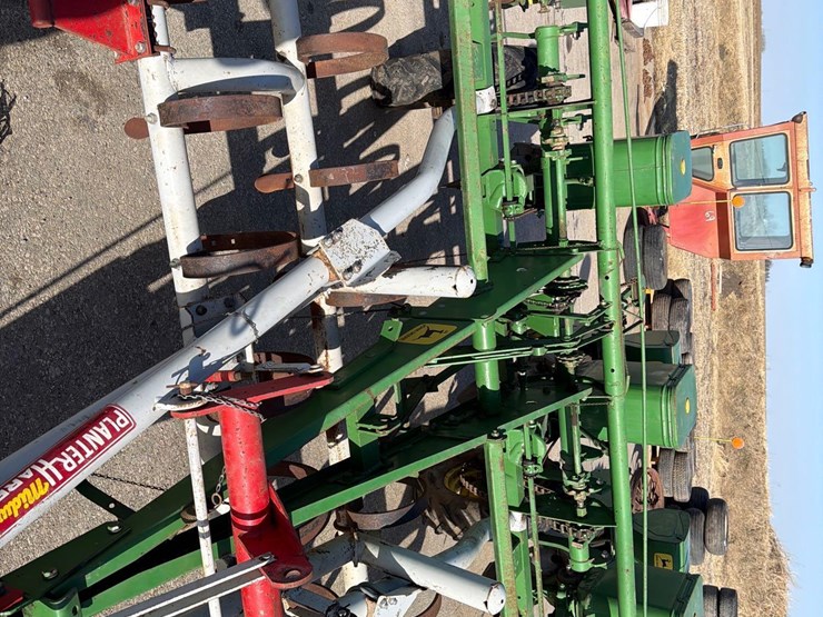 john-deere-1240-image-32