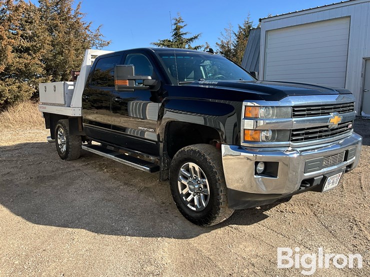 2015-chevrolet-silverado-2500hd-image-3