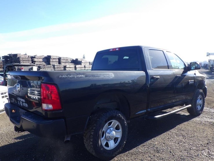 2015-dodge-2500-image-3