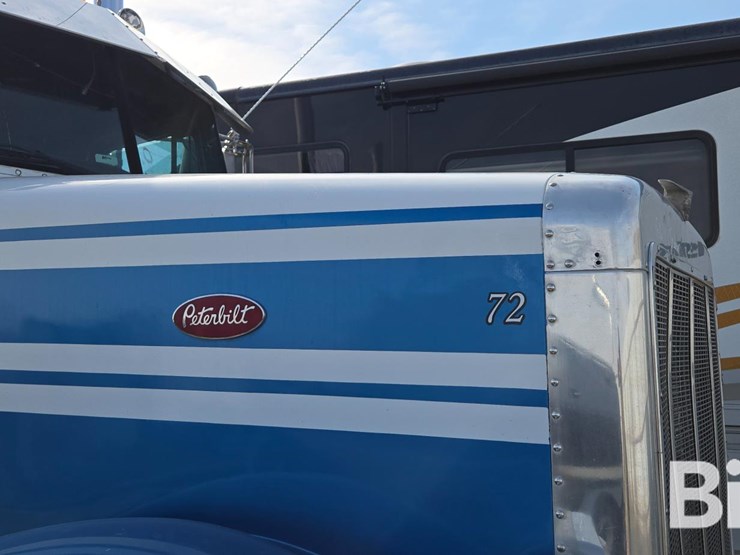 1999-peterbilt-378-image-13