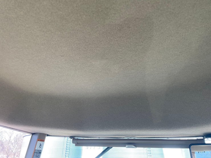 2004-john-deere-8120-image-40