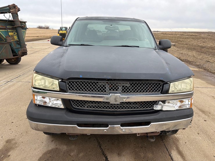 2004-chevrolet-2500-image-14