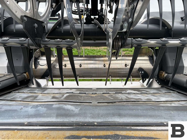 2023-mac-don-fd240-image-53