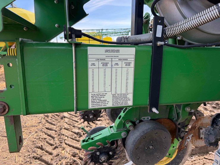 2011-john-deere-1770nt-ccs-image-20