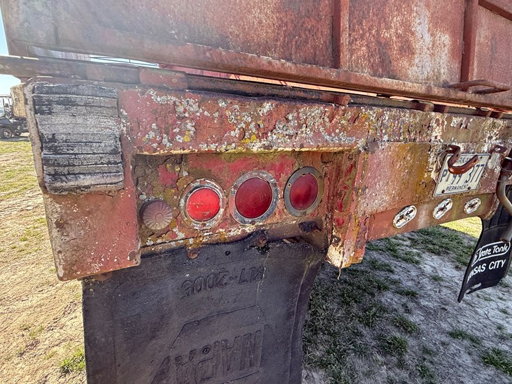 1965-trailmobile-trailer-image-6