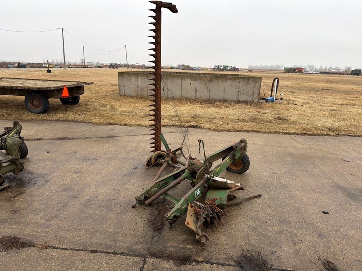 john-deere-8-image-1