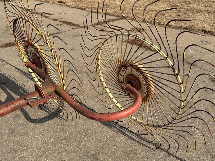 da-co-4-wheel-3pt-rake-image-5