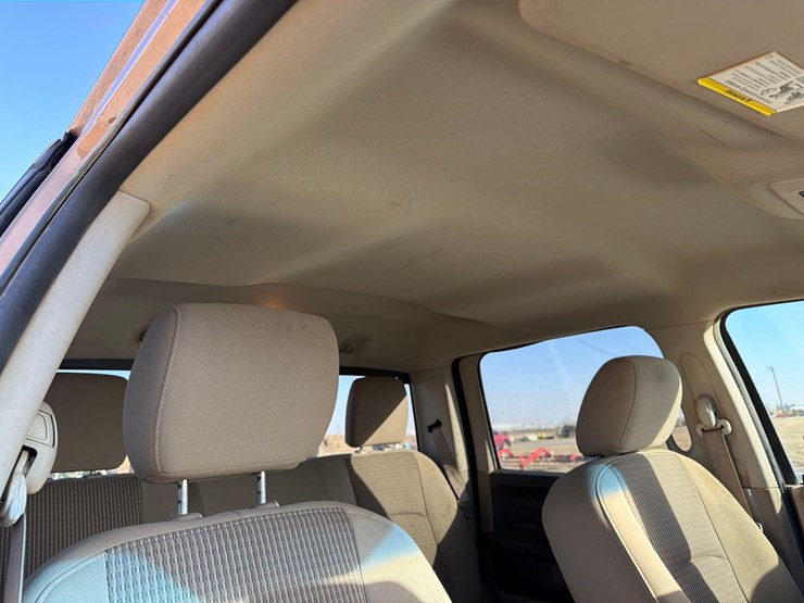 2011-dodge-ram-2500-image-33