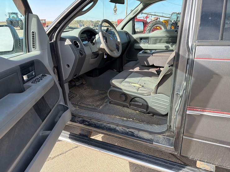 2004-ford-f150-image-28