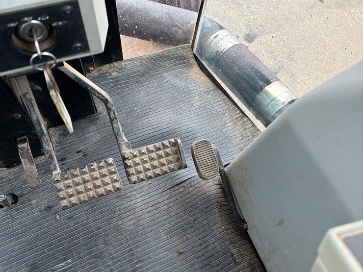 agco-white-6145-image-48