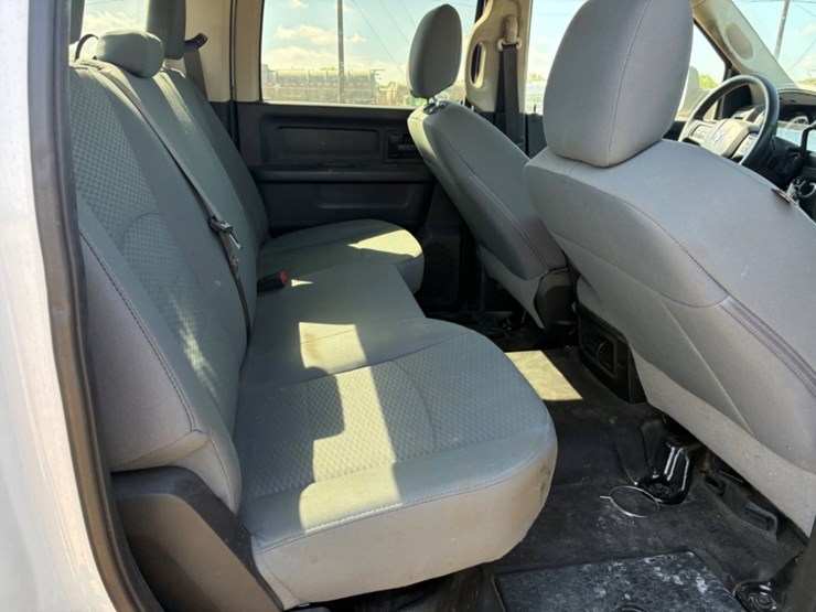 2018-dodge-2500-image-8