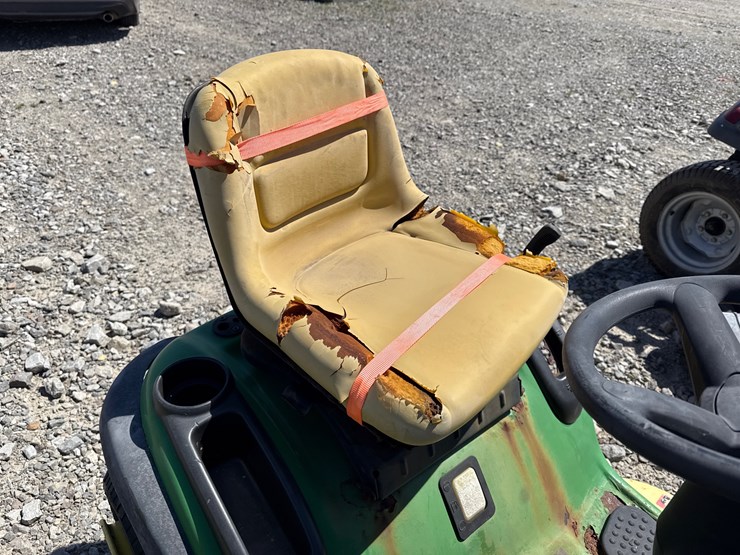 john-deere-l120-image-21