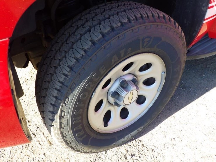 2008-chevrolet-tahoe-image-13