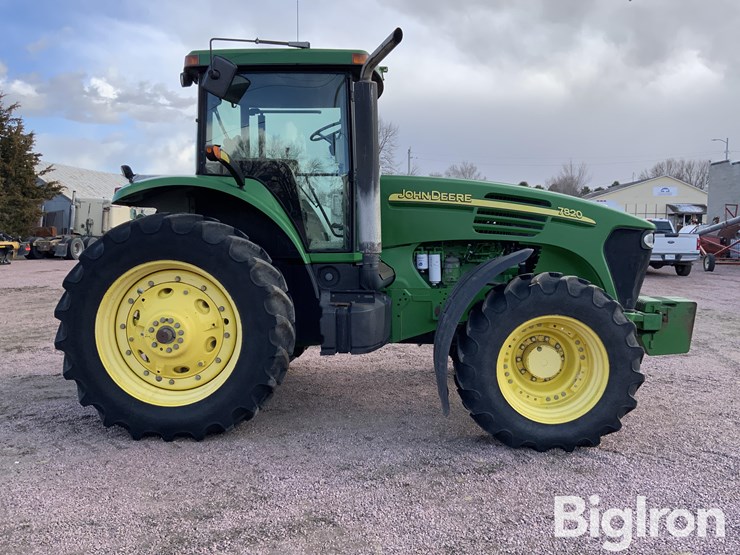 john-deere-7820-image-4