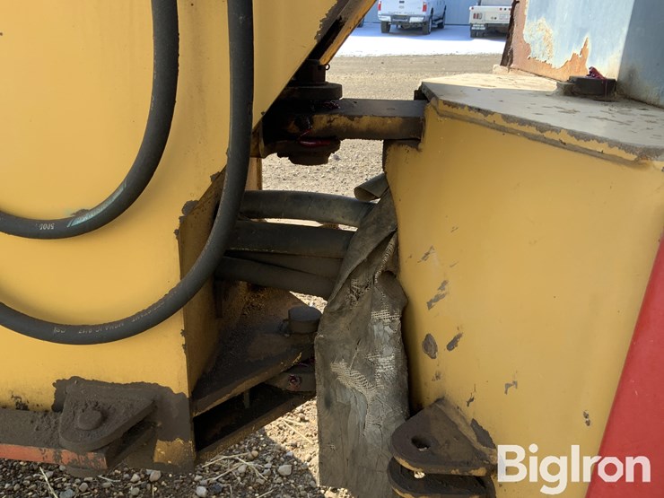 2006-agco-4550-articulated-wheel-loader-image-17