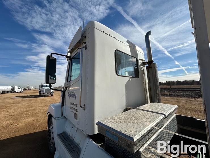 1998-freightliner-century-120-image-20