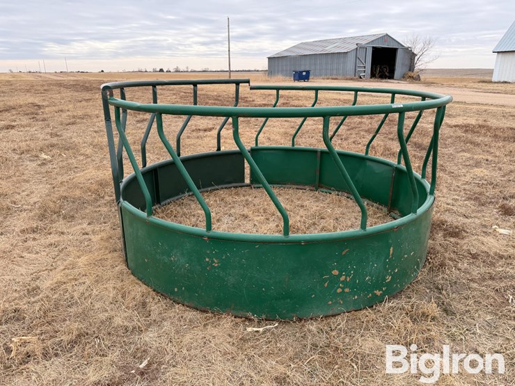 round-bale-feeder-image-2