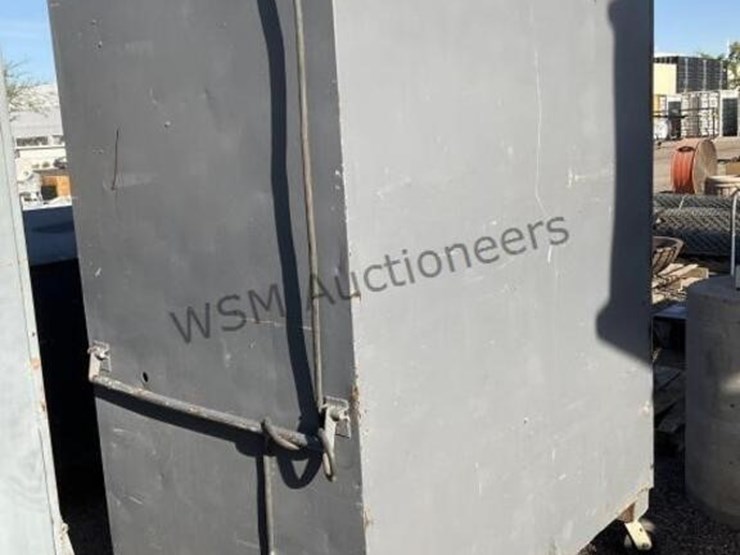 large-steel-work-cabinet-image-3