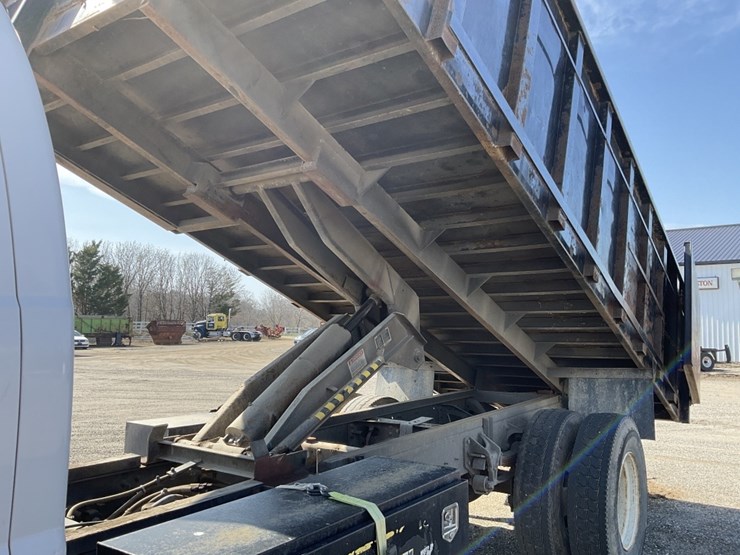 2011-ford-f650-xl-image-5