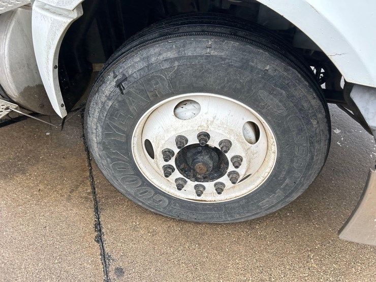 2011-international-prostar-image-27