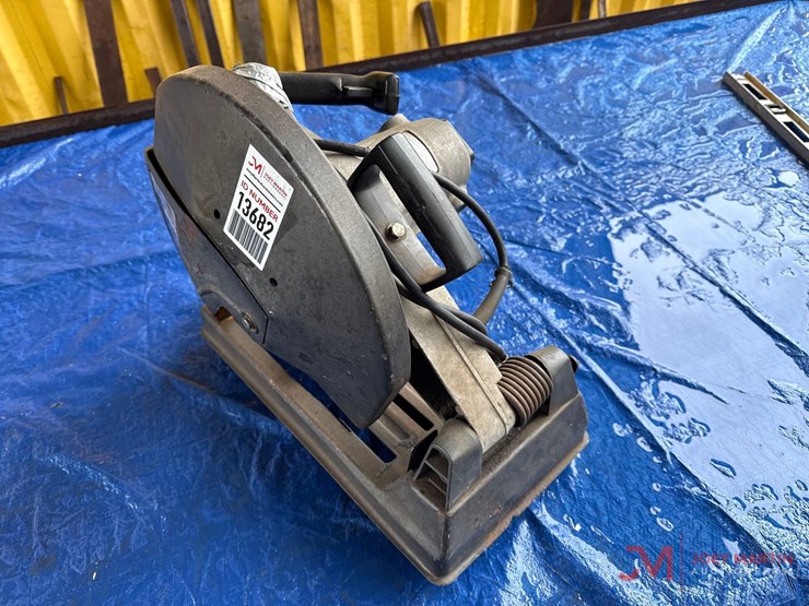 black-&-decker-industrial-chop-saw-image-3