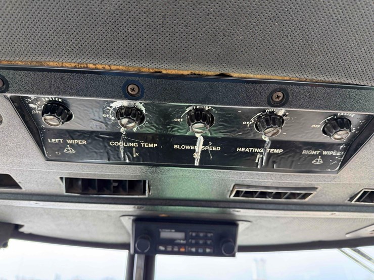 1975-john-deere-4230-image-36