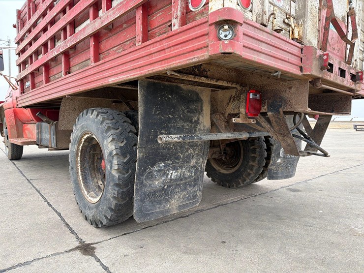 1974-gmc-5000-image-7