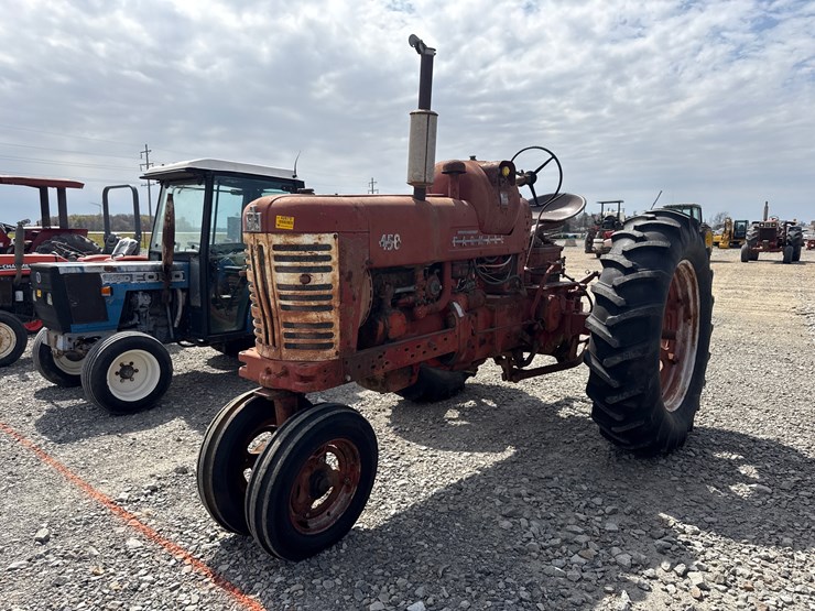 #75-•-mccormick-farmall-450-tractor-933-inv#-42875-image-1