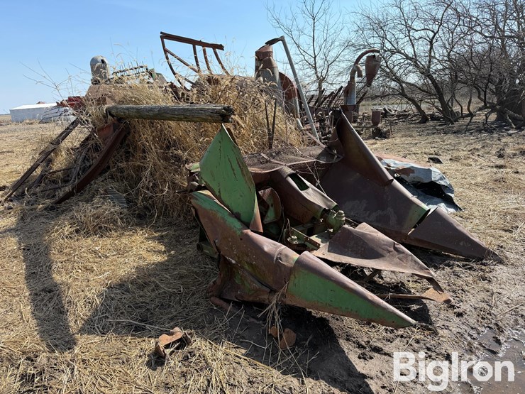 farm-scrap-metal-pile-image-5