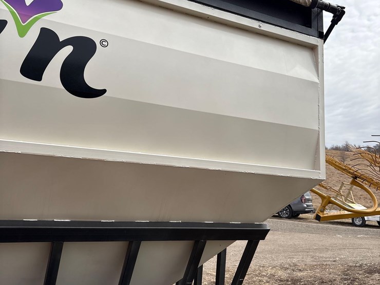 triple-r-500bu-gooseneck-hopper-trailer-image-24