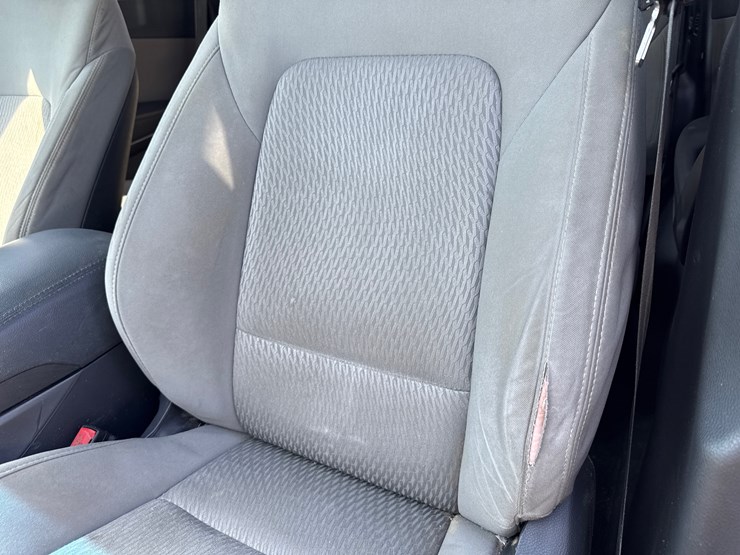 2015-hyundai-santa-fe-image-24