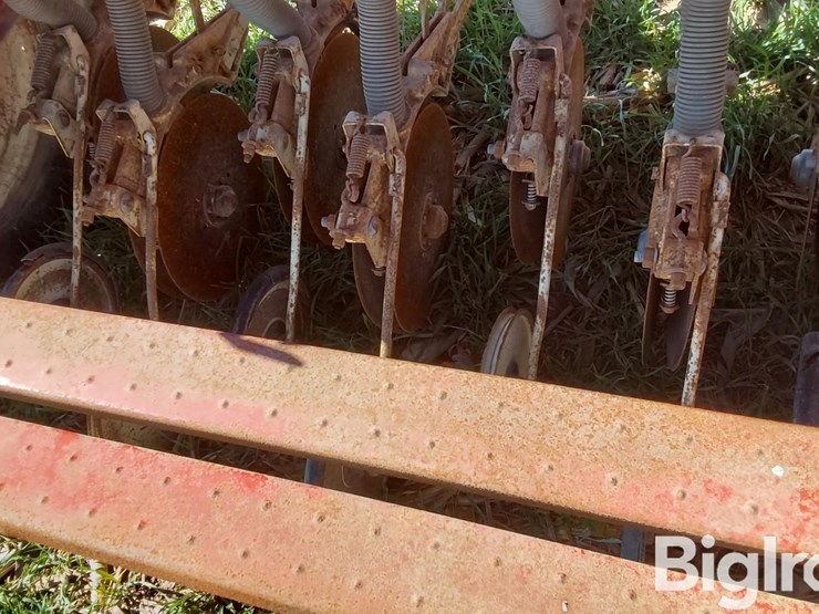 international-510-image-20