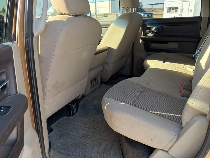 2011-dodge-ram-2500-image-46