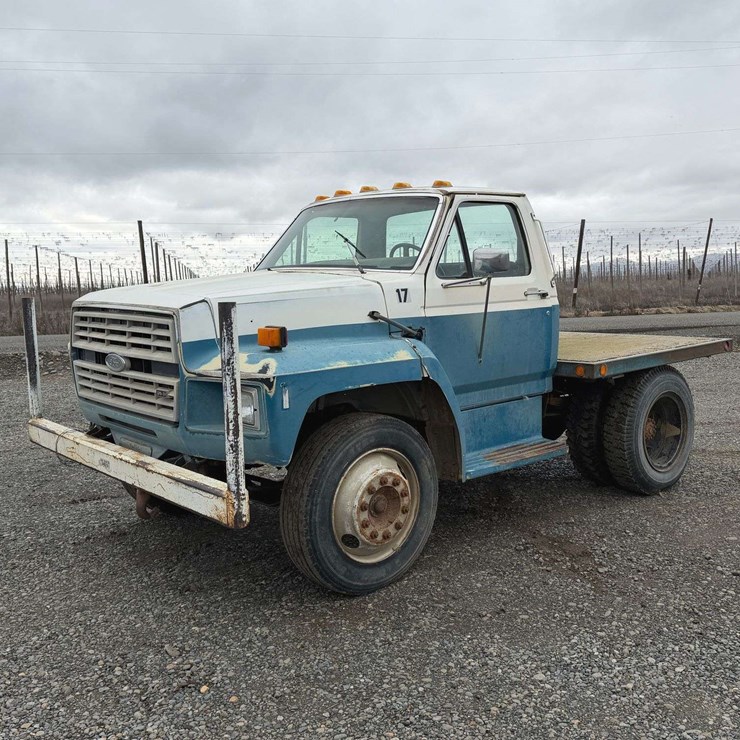 1990 FORD F700