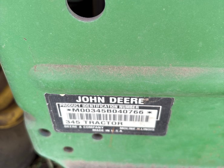 john-deere-345-image-24