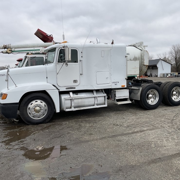 1996 FREIGHTLINER FLD120