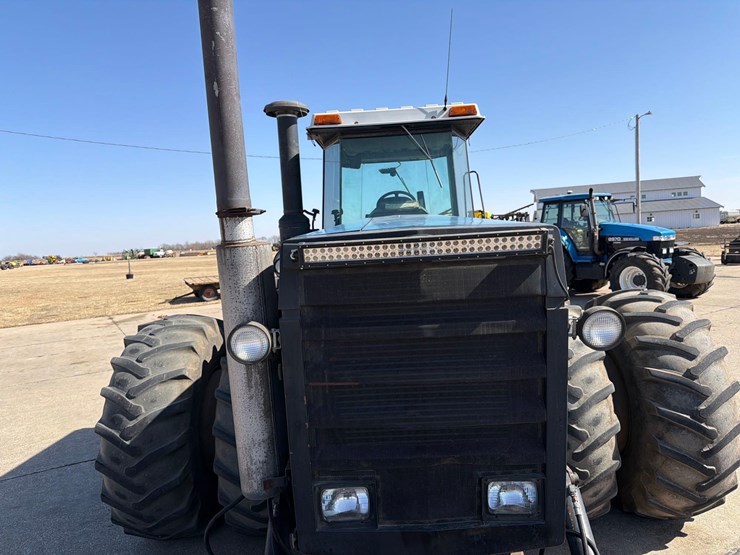 1990-versatile-946-image-27