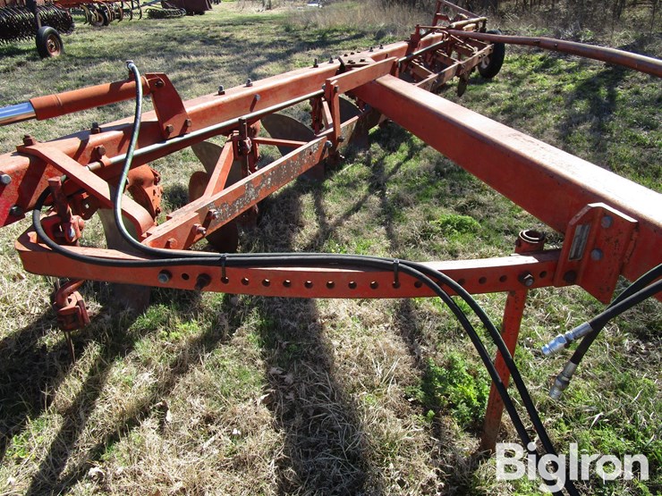 massey-ferguson-880-image-13