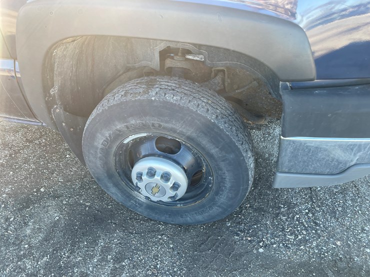 2005-chevrolet-3500-image-16