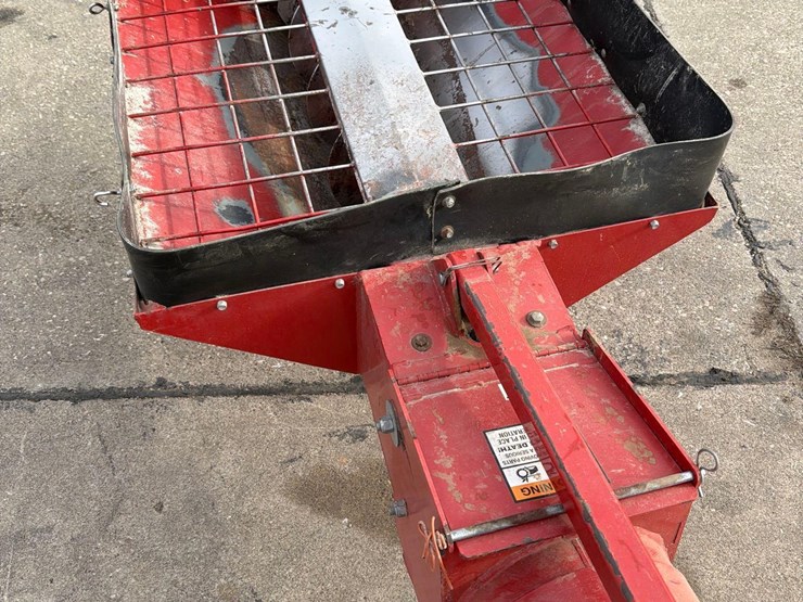 buhler-farm-king-1034-image-16