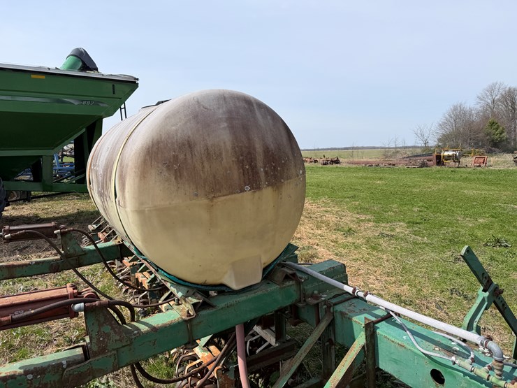 john-deere-12-image-24