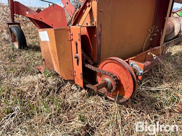 international-810-image-18