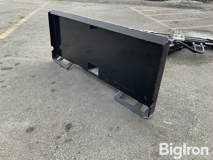 2025-massey-ferguson-730-image-10