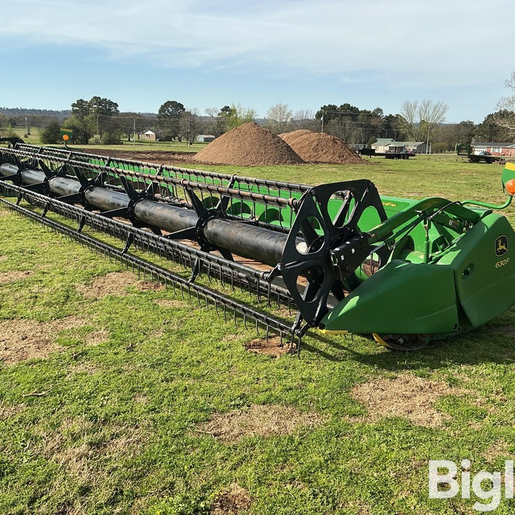 JOHN DEERE 630F