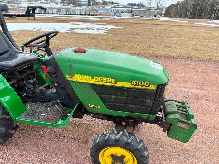 john-deere-4100-image-17
