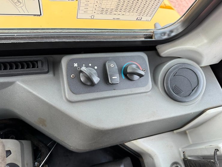 caterpillar-305e2-cr-image-49