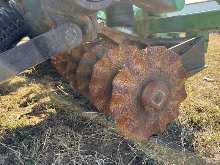 john-deere-750-image-10