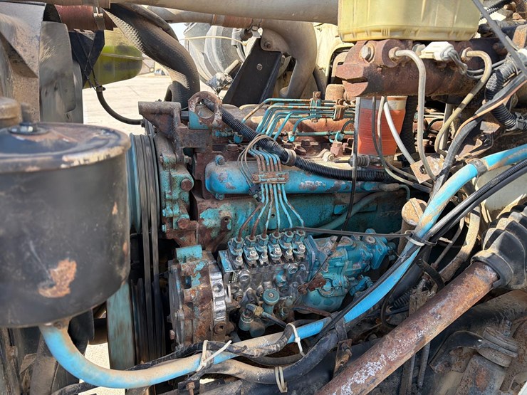 1990-international-4900-image-54