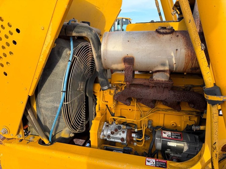 deere-210le-image-30